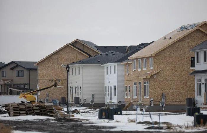 Why
      Regina's
      hot
      real
      estate
      market
      could
      continue
      to
      produce
      record
      prices
      in
      2026