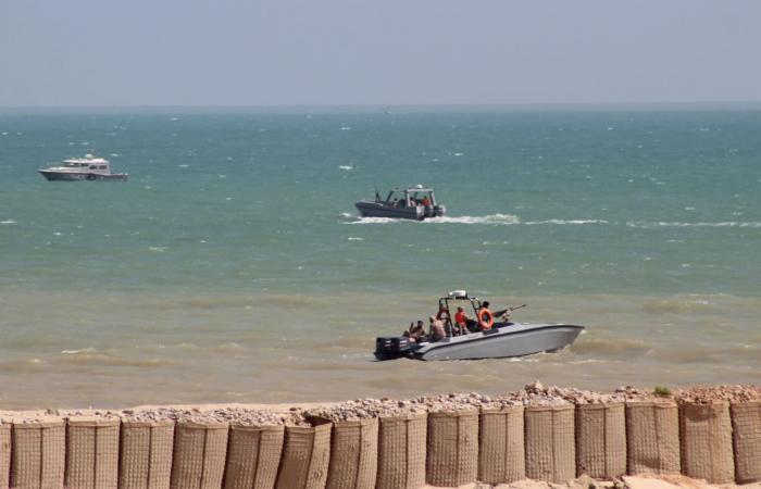 رئيس أركان الجيش اليمني يعلق على ضربة التحالف الذي تقوده السعودية في ميناء المكلا