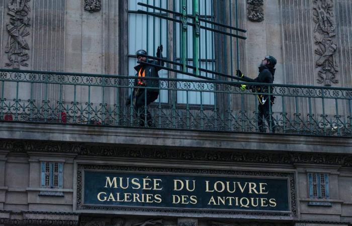 ترمب
      يستخدم
      حق
      النقض
      ضد
      مشروعَي
      قانون
      للمرة
      الأولى
      خلال
      ولايته
      الثانية