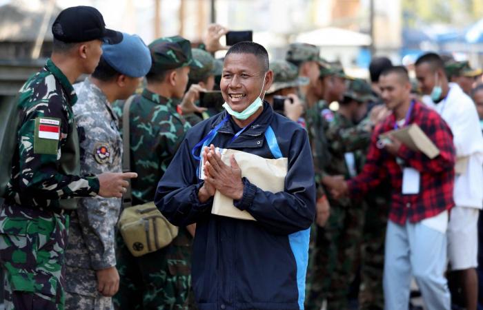 تايلاند
      تطلق
      سراح
      18
      جندياً
      كمبودياً
      لـ«بناء
      الثقة»
      بعد
      وقف
      النار