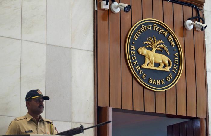 العجز
      التجاري
      التركي
      يتسع
      بنسبة
      6.3
      %
      في
      نوفمبر