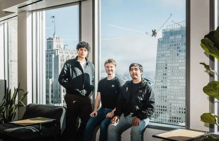 مليارديرات
      الذكاء
      الاصطناعي...
      أباطرة
      العصر
      الجديد