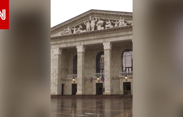 متابعة: روسيا تُقيم حفل إعادة افتتاح باهر في موقع جريمة بشعة بدونيتسك