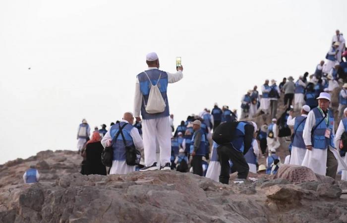 6.7
      مليون
      زائر
      في
      نصف
      عام...
      المدينة
      المنورة
      تتصدر
      المشهد
      السياحي