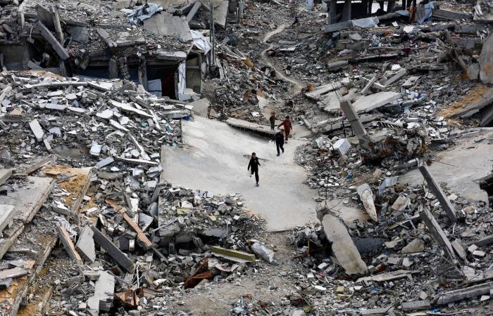 الغزيون
      يودعون
      «كابوس»
      2025...
      ويتطلعون
      بأمل
      إلى
      سنة
      أفضل