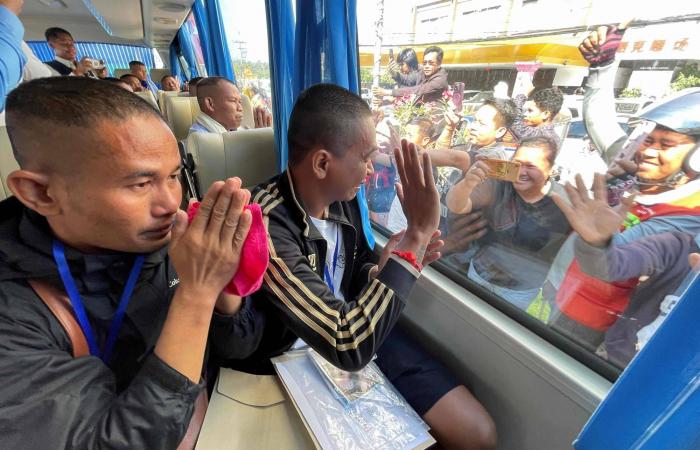 تايلاند
      تطلق
      سراح
      18
      جندياً
      كمبودياً
      لـ«بناء
      الثقة»
      بعد
      وقف
      النار