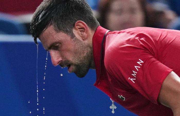 مبابي
      يغيب
      عن
      الملاعب
      3
      أسابيع
      على
      الأقل
      لإصابة
      في
      ركبته