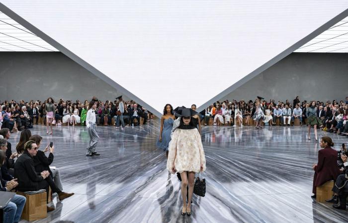 لماذا جعلتنا الموضة غاضبين إلى هذا الحد خلال العام 2025؟