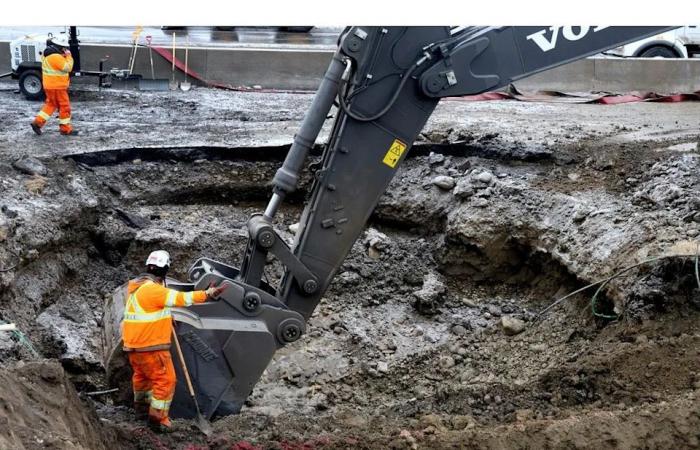 Bell:
      Game
      on!
      Farkas
      vows
      big
      change
      at
      Calgary
      city
      hall
      after
      water
      pipe
      explosion