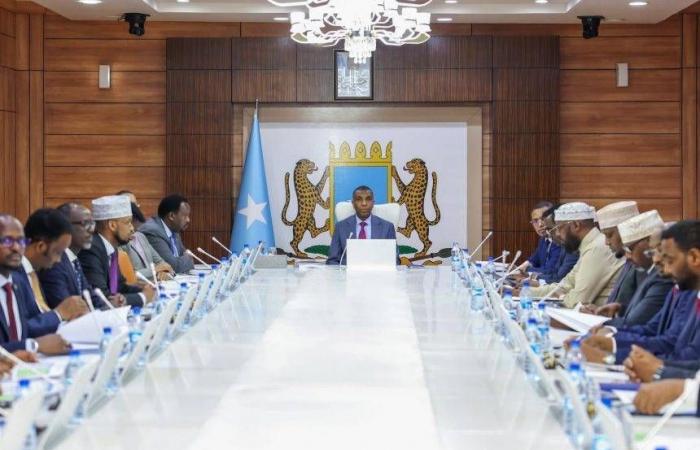 الاعتراف
      الإسرائيلي
      بـ«أرض
      الصومال»
      يُنذر
      بتعميق
      عسكرة
      البحر
      الأحمر