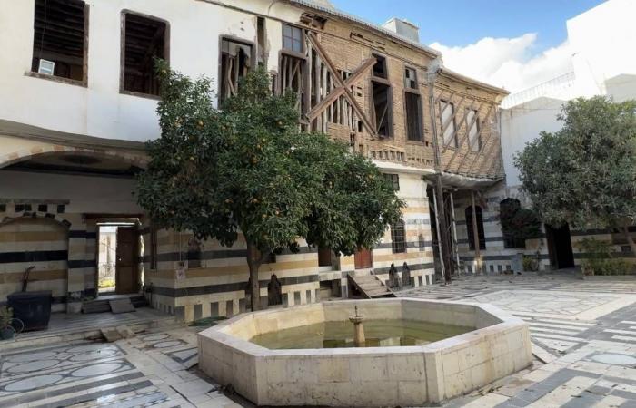 نزاع
      بين
      مكتبة
      الإسكندرية
      وهيئة
      الدواء
      حول
      كتاب
      توثيقي