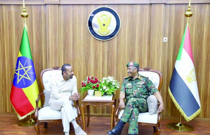 البرهان
      في
      ذكرى
      الاستقلال:
      النصر
      آتٍ