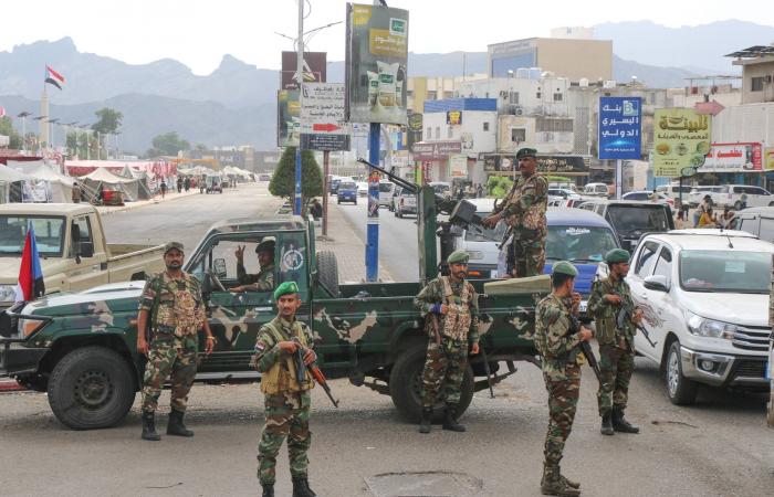 لبنان
      يعلن
      إغلاق
      معبر
      العريضة
      الحدودي
      مع
      سوريا
      مؤقتاً