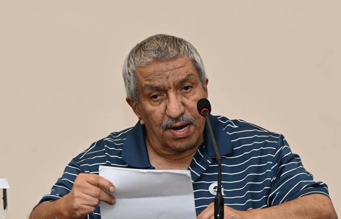 رحيل
      حسين
      علي
      حسين
      الأديب
      المسكون
      بالحزن
      والصمت