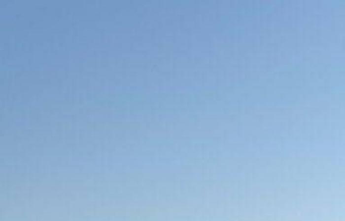 مصادر
      لـ«الشرق
      الأوسط»:
      قوات
      «درع
      الوطن»
      تسيطر
      على
      «معسكر
      الخشعة»
      وتصل
      لضواحي
      سيئون