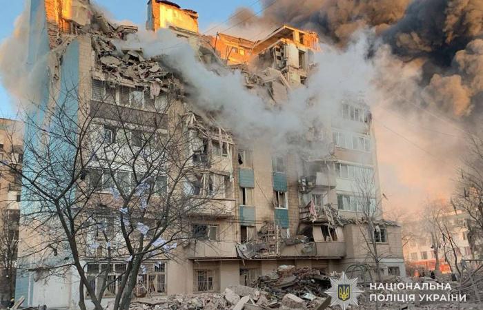 القضاء
      الفرنسي
      يحقق
      في
      مقاطع
      فيديو
      جنسية
      مزيفة
      ولّدتها
      أداة
      «غروك»