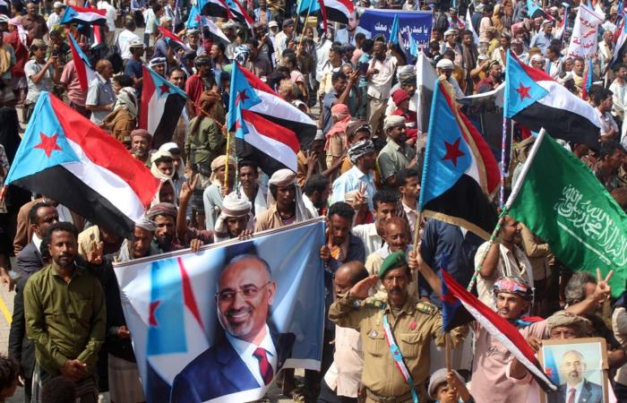 عيدروس الزبيدي يعلن مرحلة انتقالية مدتها سنتان تنتهي باستفتاء تحديد مصير جنوب اليمن