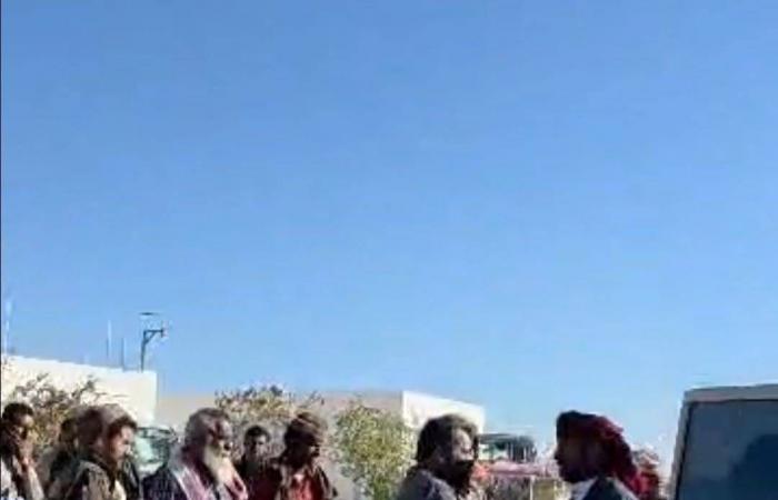 بن
      حبريش:
      الأمور
      في
      حضرموت
      محسومة
      ولا
      مجال
      للانتقام