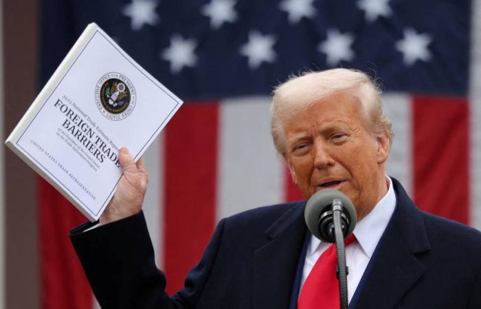 2026...
      عام
      يرسم
      مصير
      ولاية
      ترمب
      الثانية
      ويحدد
      إرثه
      السياسي