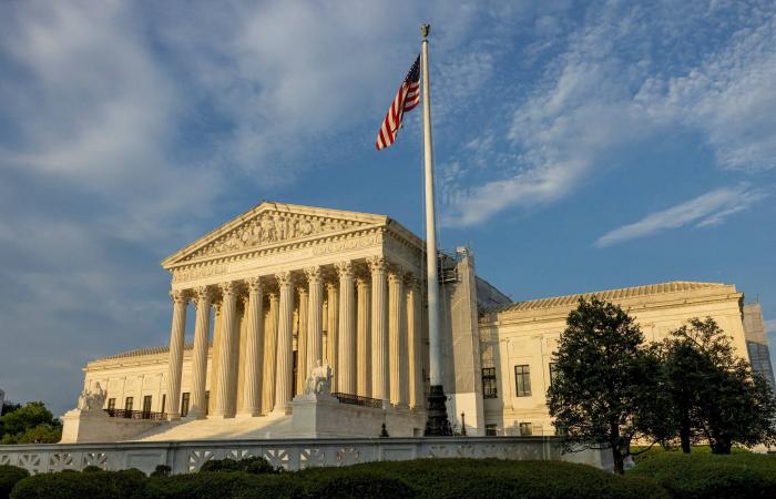 2026...
      عام
      يرسم
      مصير
      ولاية
      ترمب
      الثانية
      ويحدد
      إرثه
      السياسي