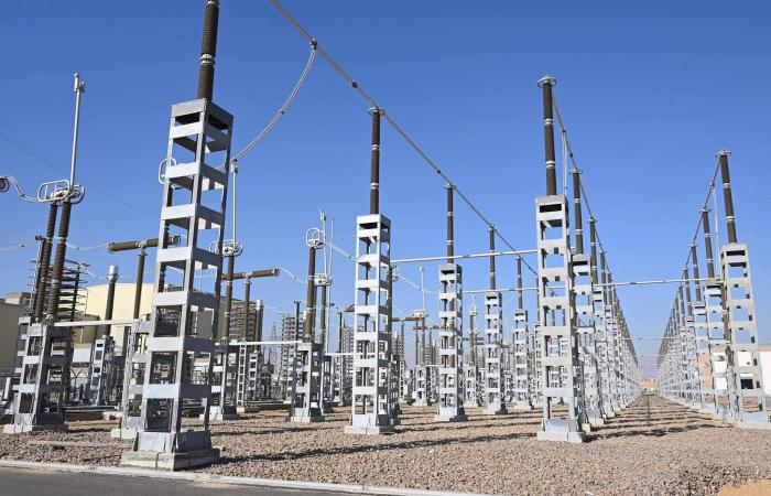 تقدم
      في
      مشروع
      الربط
      الكهربائي
      بين
      السعودية
      ومصر
      يثير
      قلقاً
      في
      إسرائيل