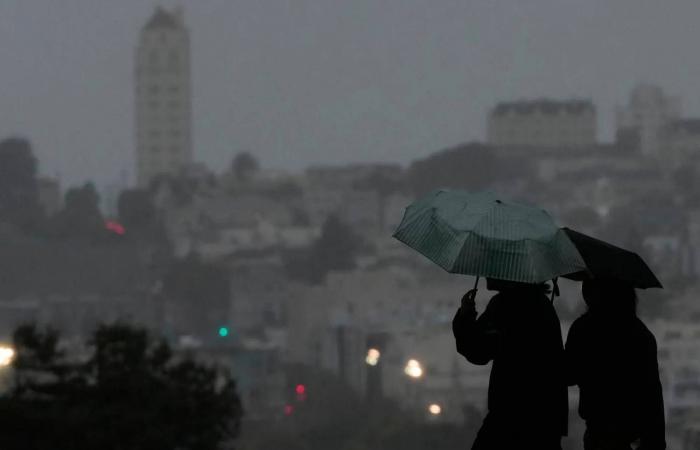 حلول
      نفسية
      لتجاوز
      ليالي
      الشتاء
      الطويلة