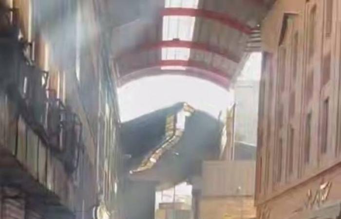 مقتل
      فتى
      من
      جراء
      صدم
      حافلة
      لحشد
      من
      اليهود
      المتدينين
      في
      القدس