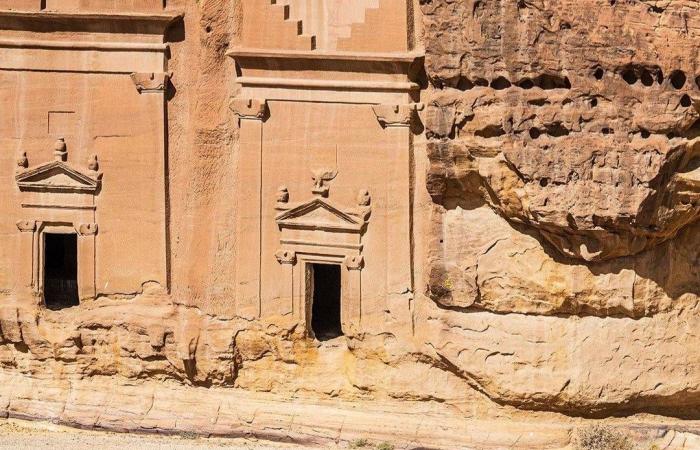 من
      مضمار
      الهجن
      إلى
      حرة
      عويرض…
      5
      مراحل
      ترسم
      مسار
      التحدي
      في
      طواف
      العُلا