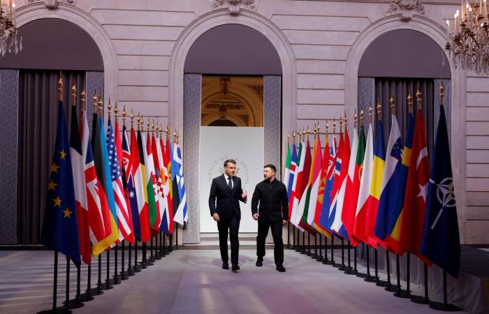 ماكرون:
      التوصل
      إلى
      بيان
      أمني
      يصادق
      عليه
      حلفاء
      أوكرانيا
      بما
      فيهم
      أميركا
      «خطوة
      مهمة»