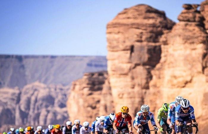 من
      مضمار
      الهجن
      إلى
      حرة
      عويرض…
      5
      مراحل
      ترسم
      مسار
      التحدي
      في
      طواف
      العُلا