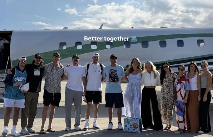 Blue
      Jays
      teammates,
      wives
      and
      girlfriends
      celebrate
      Bo
      Bichette’s
      wedding
