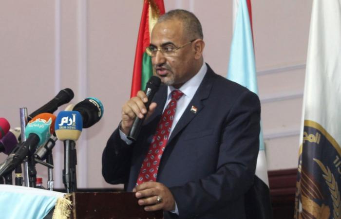 بعد إعلان التحالف "هروبه".. الانتقالي الجنوبي: عيدروس الزبيدي يواصل مهامه من عدن