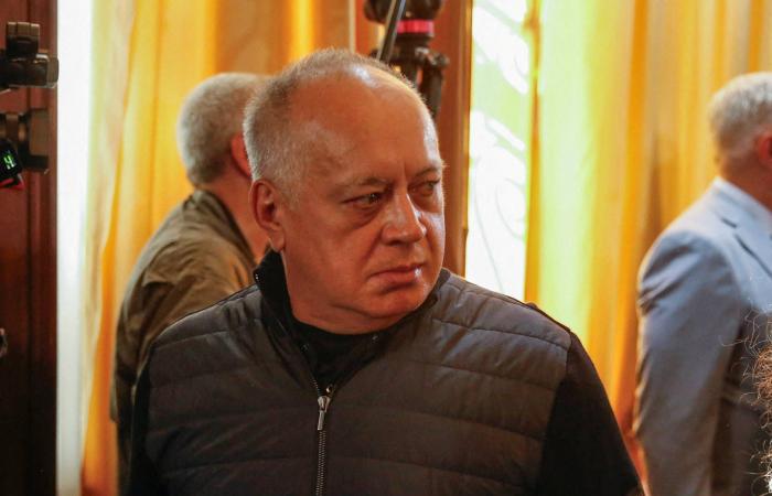 «في
      دائرة
      الخطر»...
      ماذا
      نعرف
      عن
      وزير
      الداخلية
      الفنزويلي
      المعارض
      الشديد
      لواشنطن؟