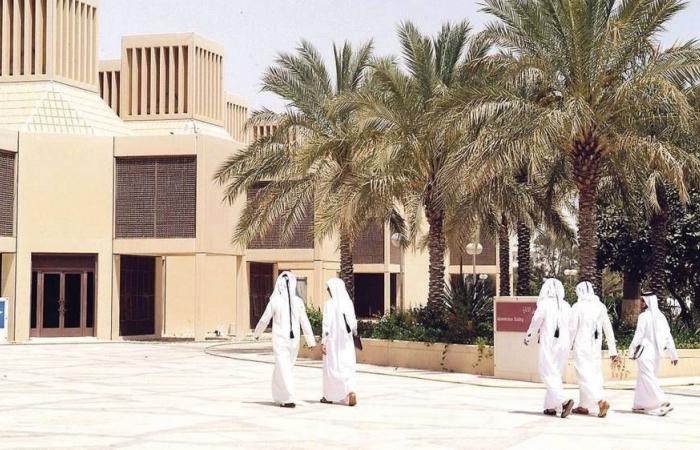 اللـقـاء الـتـعـريـفـي للطلـبـة الجـدد .. الأحـد