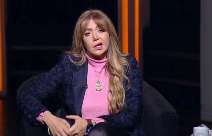 فنانون
      مصريون
      يدعمون
      لقاء
      سويدان
      بعد
      إصابتها
      بـ«العصب
      السابع»