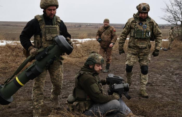 مقتل
      شخصين
      وإصابة
      آخرين
      في
      ضربات
      روسية
      على
      كييف