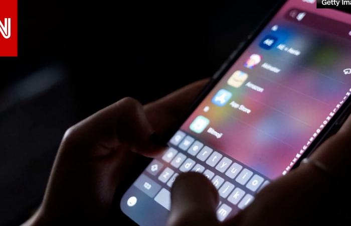 متابعة: بعد قضية انتحار مراهق.. اتهامات تطارد روبوتات الدردشة بالذكاء الاصطناعي