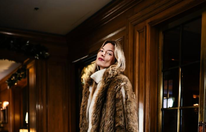 معطف الفرو الضخم.. قطعة شتويّة فخمة يخضع ارتداؤها لشروط دقيقة!