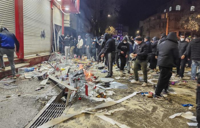 عمدة طهران: المتظاهرون استهدفوا البنوك والمستشفيات والمساجد ومراكز للشرطة