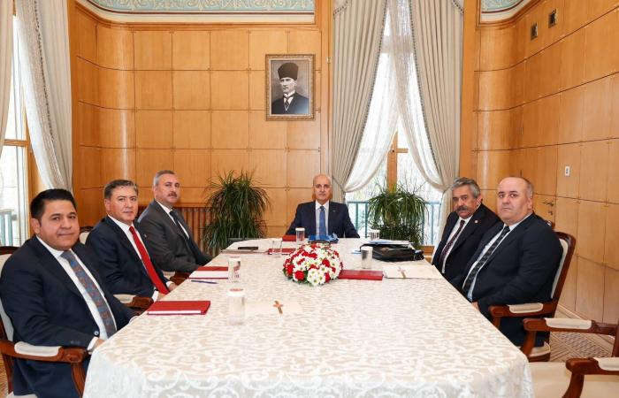 انتقادات
      في
      تركيا
      لـ«بطء»
      خطوات
      السلام
      مع
      الأكراد