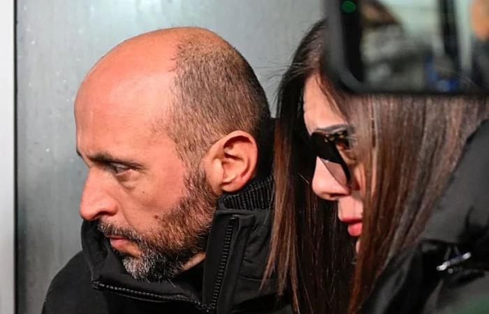 Manager
      of
      Swiss
      bar
      that
      caught
      fire
      killing
      40
      held
      in
      custody