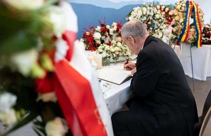 Manager
      of
      Swiss
      bar
      that
      caught
      fire
      killing
      40
      held
      in
      custody