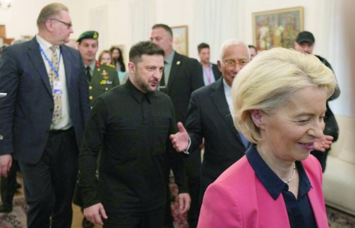 باريس
      تؤكد
      حقها
      في
      «قول
      لا»
      لواشنطن