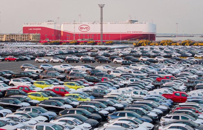 السيطرة
      على
      النفط
      الفنزويلي
      نقلة
      استراتيجية
      لقطع
      الطريق
      على
      الصين