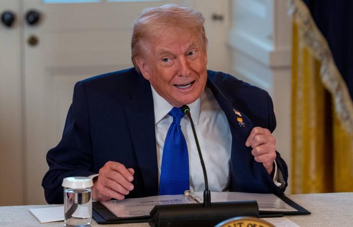 السيطرة
      على
      النفط
      الفنزويلي
      نقلة
      استراتيجية
      لقطع
      الطريق
      على
      الصين