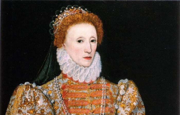 من
      كليوباترا
      إلى
      كوكو
      شانيل...
      «إنفلوينسر»
      و«فاشونيستا»
      من
      زمنٍ
      آخر