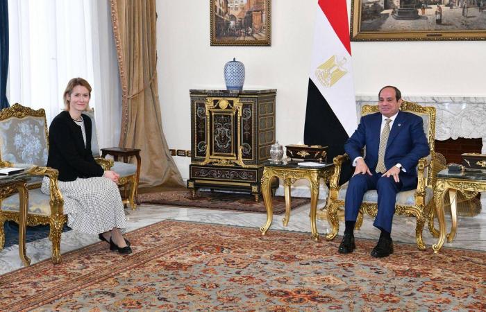 «الحرس
      الثوري»
      الإيراني
      يحتجز
      أجنبياً
      للاشتباه
      بتجسسه
      لصالح
      إسرائيل