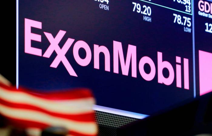 معهد
      نوبل
      يرد
      على
      ماتشادو:
      لا
      يمكن
      نقل
      «جائزة
      السلام»
      أو
      مشاركتها
      مع
      ترمب