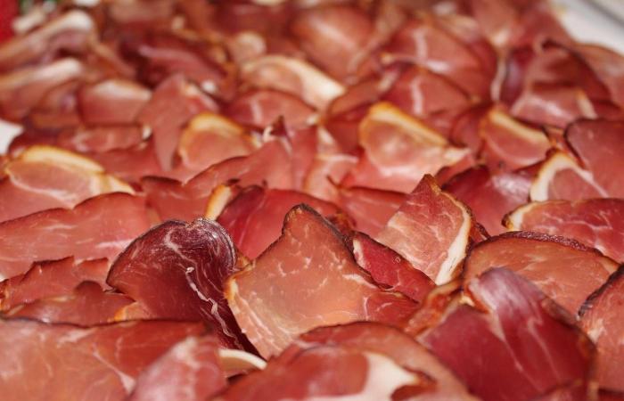 مضغ
      العلكة
      قد
      يساعد
      على
      التركيز
      وتخفيف
      التوتر