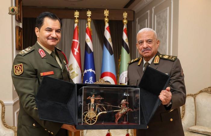 تنسيق
      عسكري
      مصري
      -
      ليبي
      لمواجهة
      «التهديدات
      والتحديات»
      الإقليمية